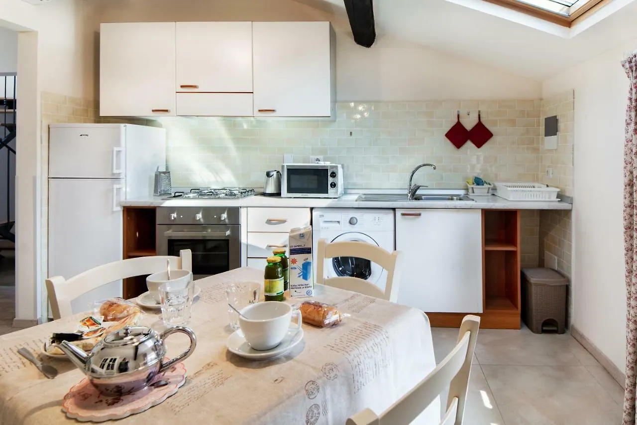 Dimora Salviati Bed & Breakfast Florence Italy