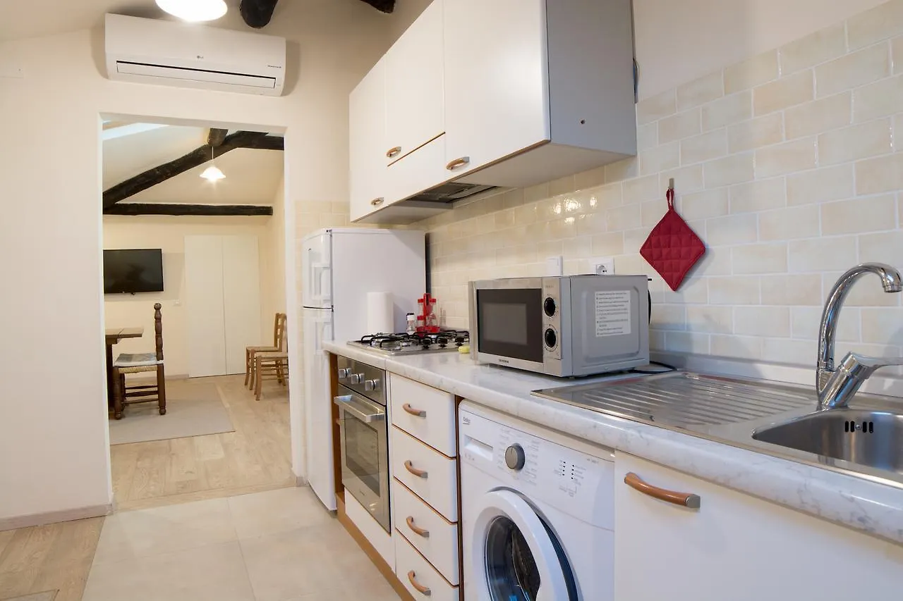 Dimora Salviati Bed and Breakfast Florence 3*,