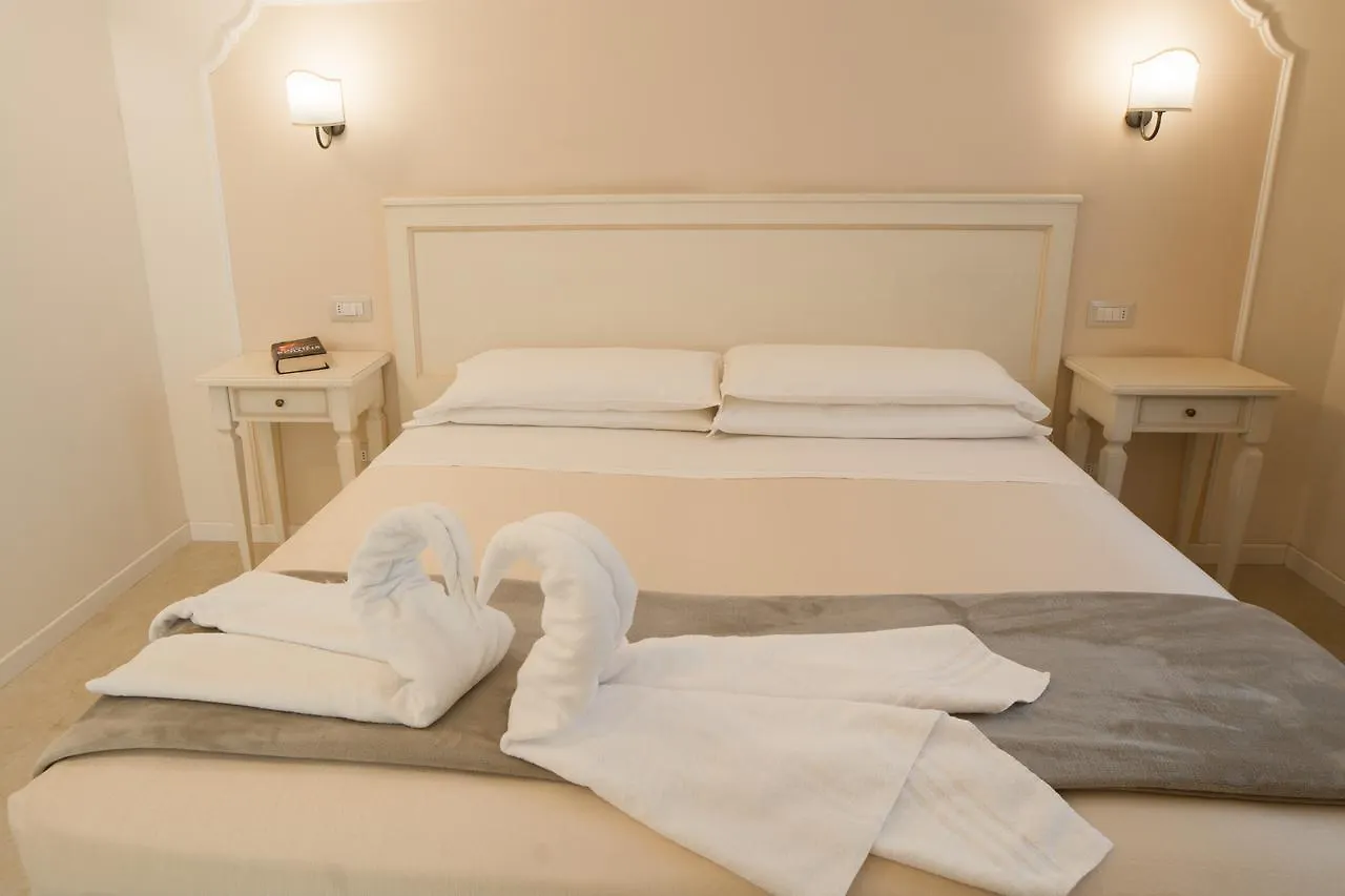 *** Bed & Breakfast Dimora Salviati Bed and Breakfast Florence Italië