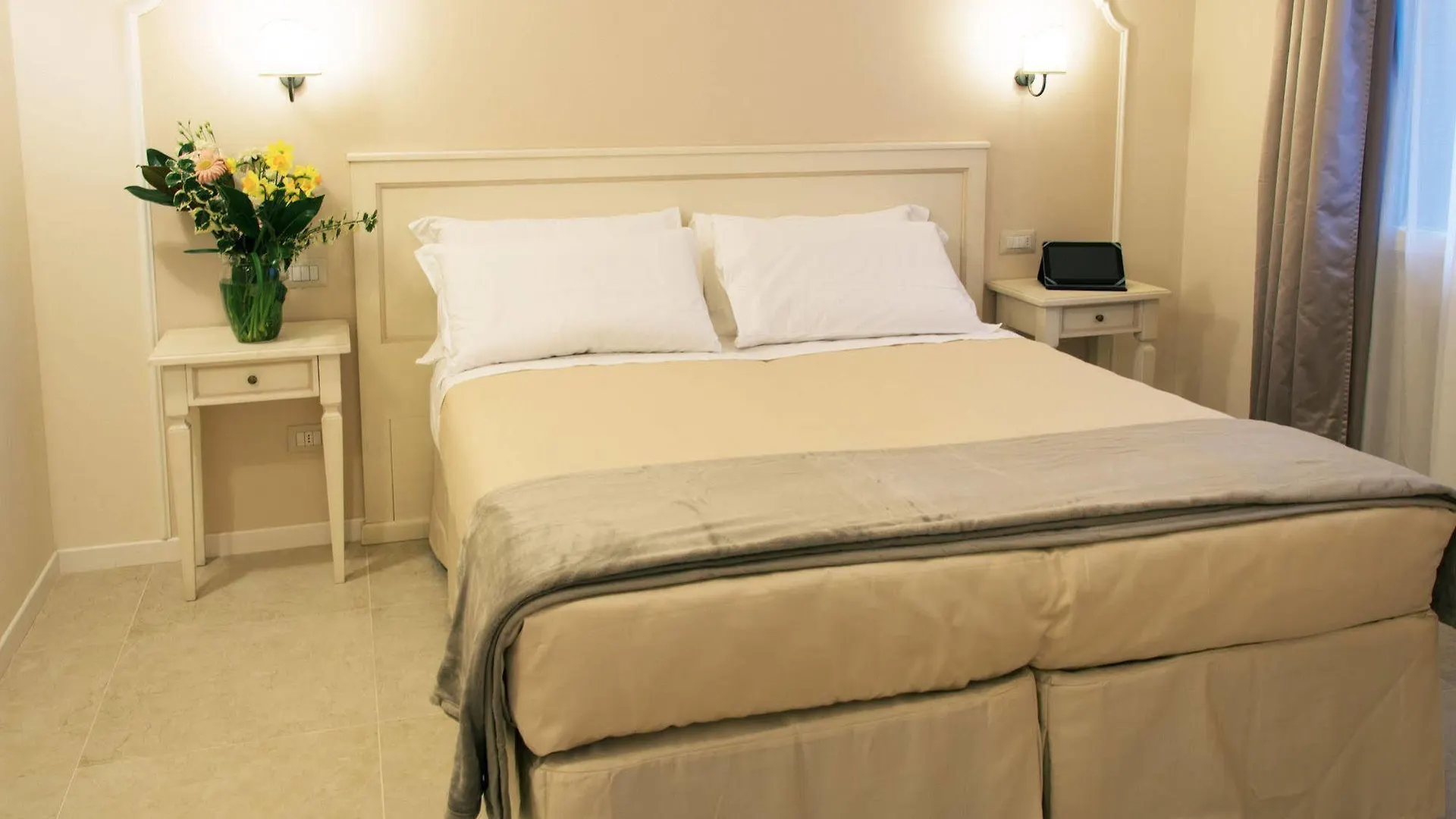 Dimora Salviati Bed & Breakfast Florence